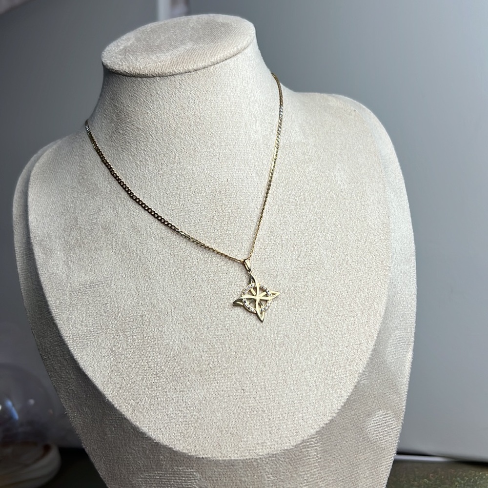 14k.  said. witch knot